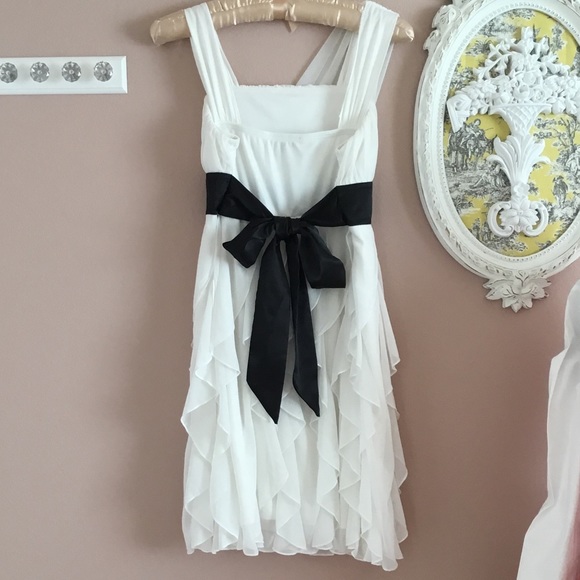 Venus Ruffles Girl Dress - Picture 3 of 8